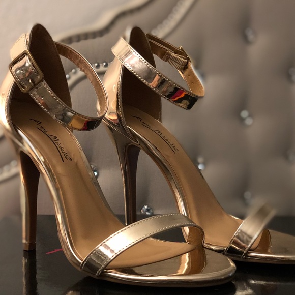 anne michelle gold heels